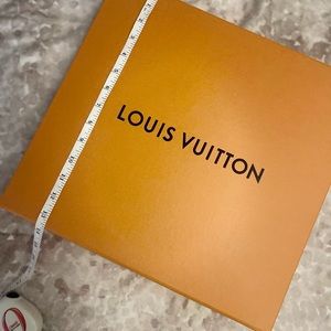 LV Box, dust jacket, ribbons